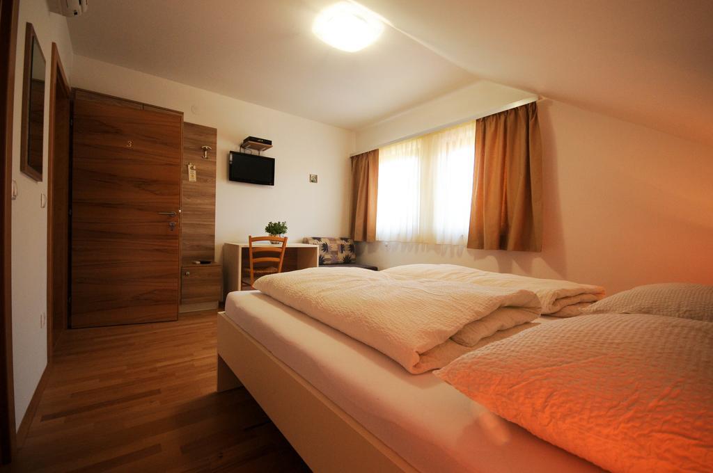 Rooms Jana Слуни Экстерьер фото