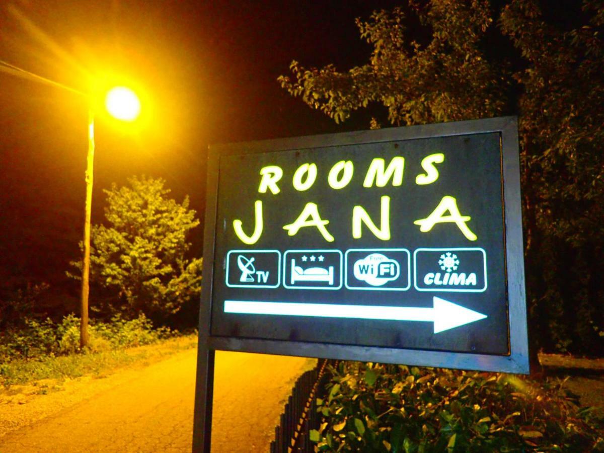 Rooms Jana Слуни Экстерьер фото